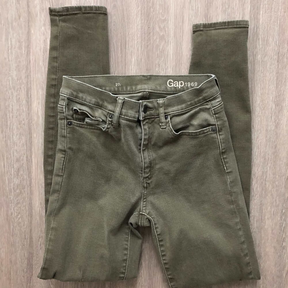 Gap True High-Rise Skinny Jeans